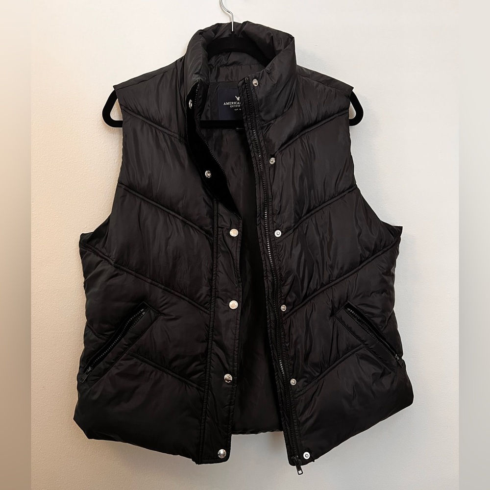 American Eagle Outfitters Puffer Black Vest